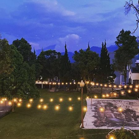 Hotel Puspa Sari シアター エクステリア 写真